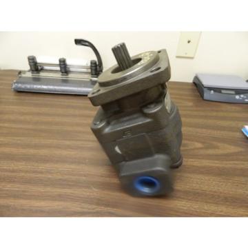 Commercial Intertech M330A942VNEB12-25 Hydraulic Pump I-98624-08