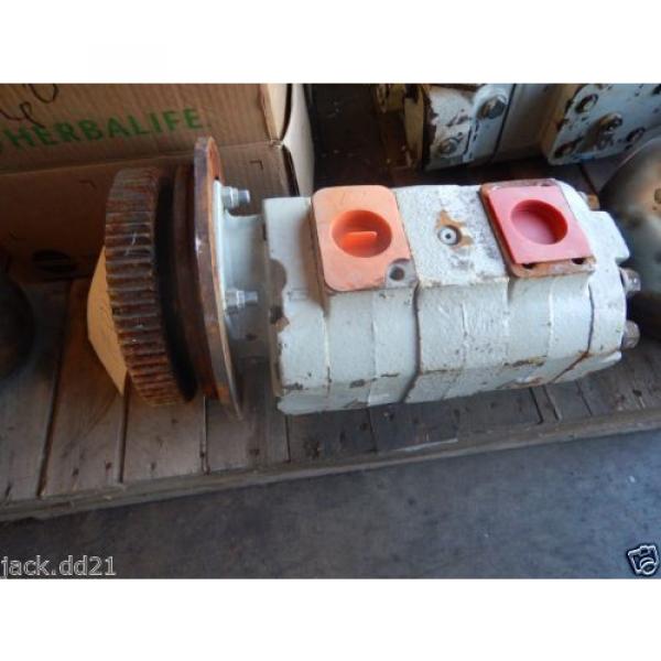 Commercial Intertech Hydraulic Gear Pump 316-9320-330 / 186204-1 #2 image