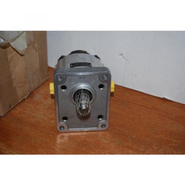 PARKER 3349111541 HYDRAULIC ROTARY PUMP 3/4&#034; NPT 4320-99-500-1349 NEW #4 image