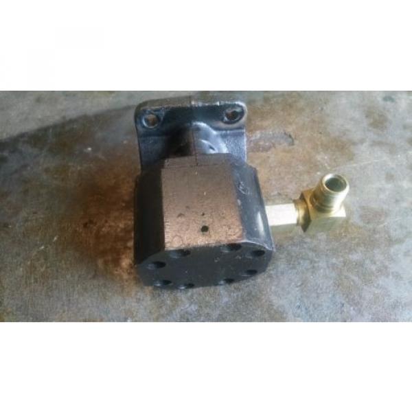 Big Joe JS J.S. Barnes Tang Drive Hydraulic Gear Pump 016929 100106 #3 image