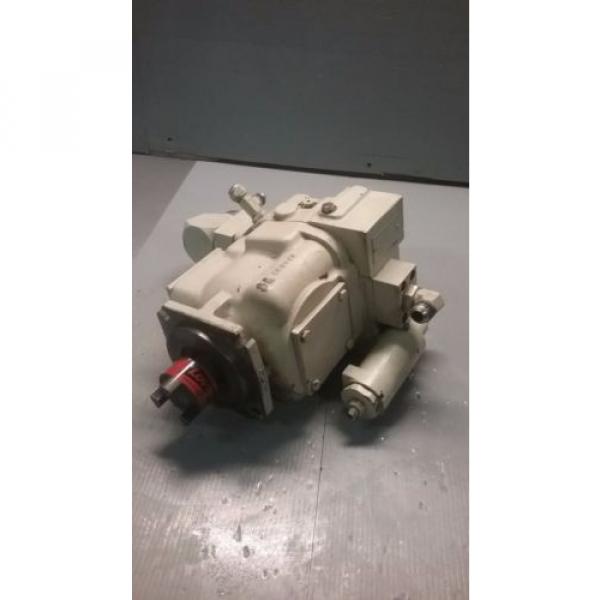 VICKERS HYDRAULIC PUMP PVE270IR B1 22 C14 21_PVE2701R B1 22 C14 21 #1 image