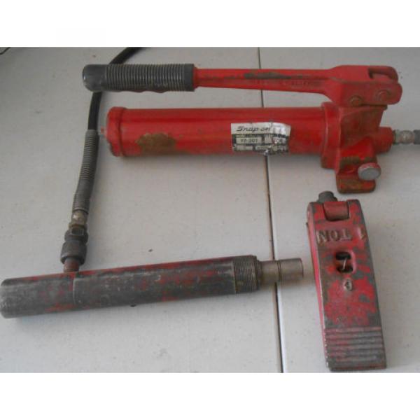 Model #YA301, Series # F, Hydraulic Hand Pump #1 image