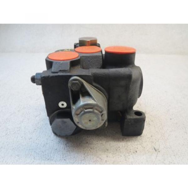 HYDRAULIC 1&#034; X 1-1/2&#034; DIRECTIONAL VALVE, 02 301097 (USED) #4 image