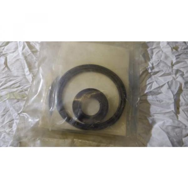 Sunstrand OM3 922832 Seal Kit CAT 996015491 RR 330750 #2 image