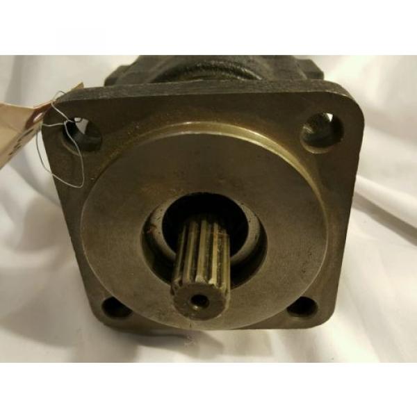 Parker Commercial Intertech Gear Pump PGP330A342VCEB20-25  17GPM@1000RPM 3.94CID #2 image