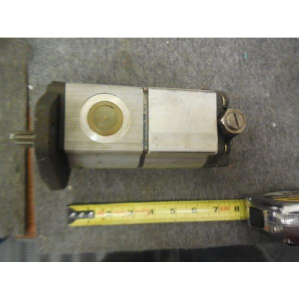 NEW PARKER HYDRAULIC PUMP PGP505B0110CA1H2ND5D3C #2 image