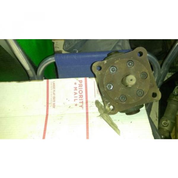 VICKERS HYDRAULIC  PUMP V-104-Y-10 V104Y #3 image