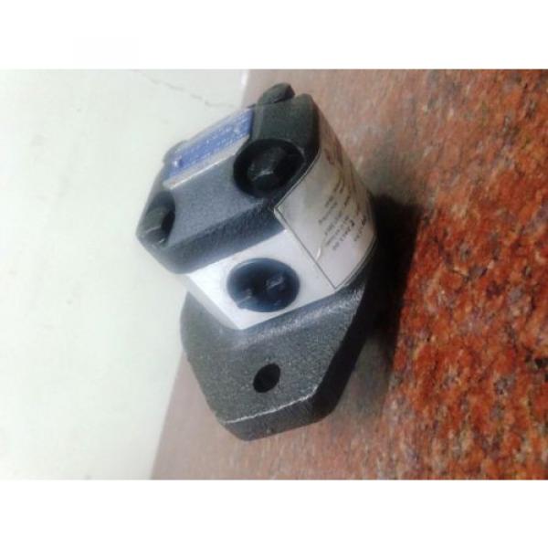 YUKEN Hydraulics Gear Pump PGO-100-S-1-P-B-R #4 image