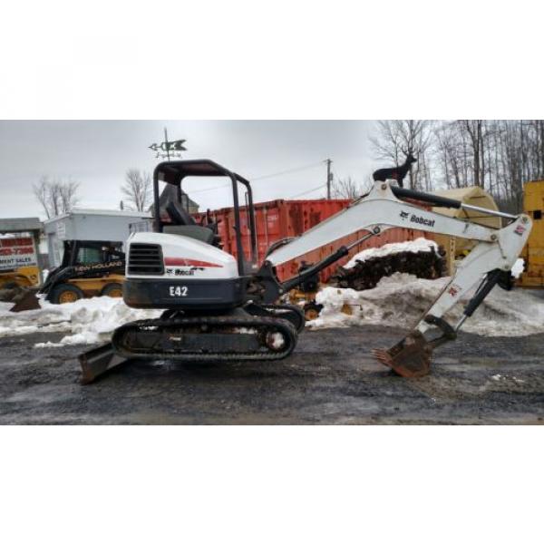 2010 BOBCAT E42  EXCAVATOR 42 HP Kubota diesel dozer backhoe zero turn #1 image