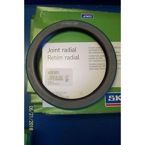 *NEW* SKF OIL SEAL CRWH1, 49301 #1 image