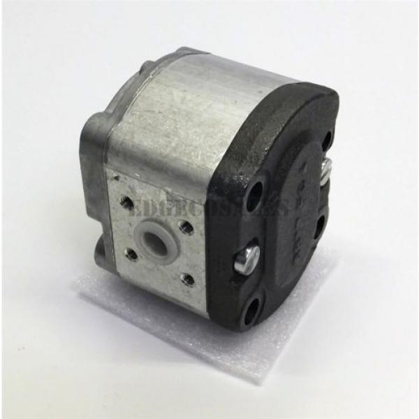 Kubota &#034;KX36 Series&#034; Hydraulic Gear Pump *6971872680* #4 image