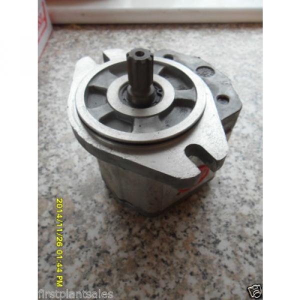 JCB Sauer Danfoss Hydraulic Pump #1 image