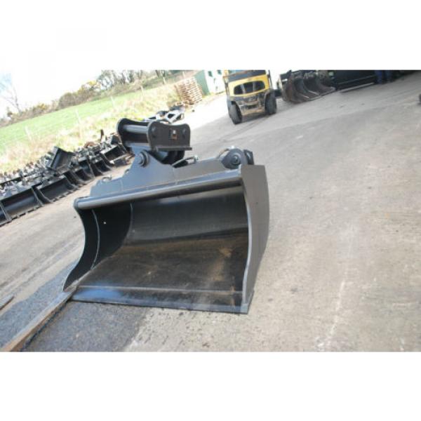 Heavy Duty Hydraulic Tilt Bucket (2 cyl) for 6 - 8 Tonne Excavator Digger #1 image