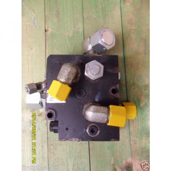 JCB HUSCO PRIORITY VALVE 333/D7737 #1 image