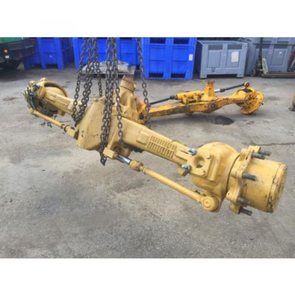 CATERPILLAR FRONT 424,432 8 Stud Axle #1 image