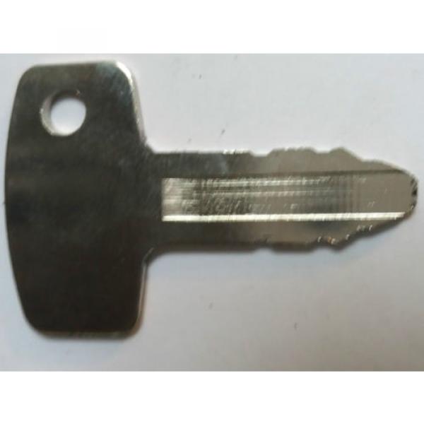 Kubota john deere Excavator Key KX  KX-2 -Mini Digger Key 53630 Spare Key x1 #1 image